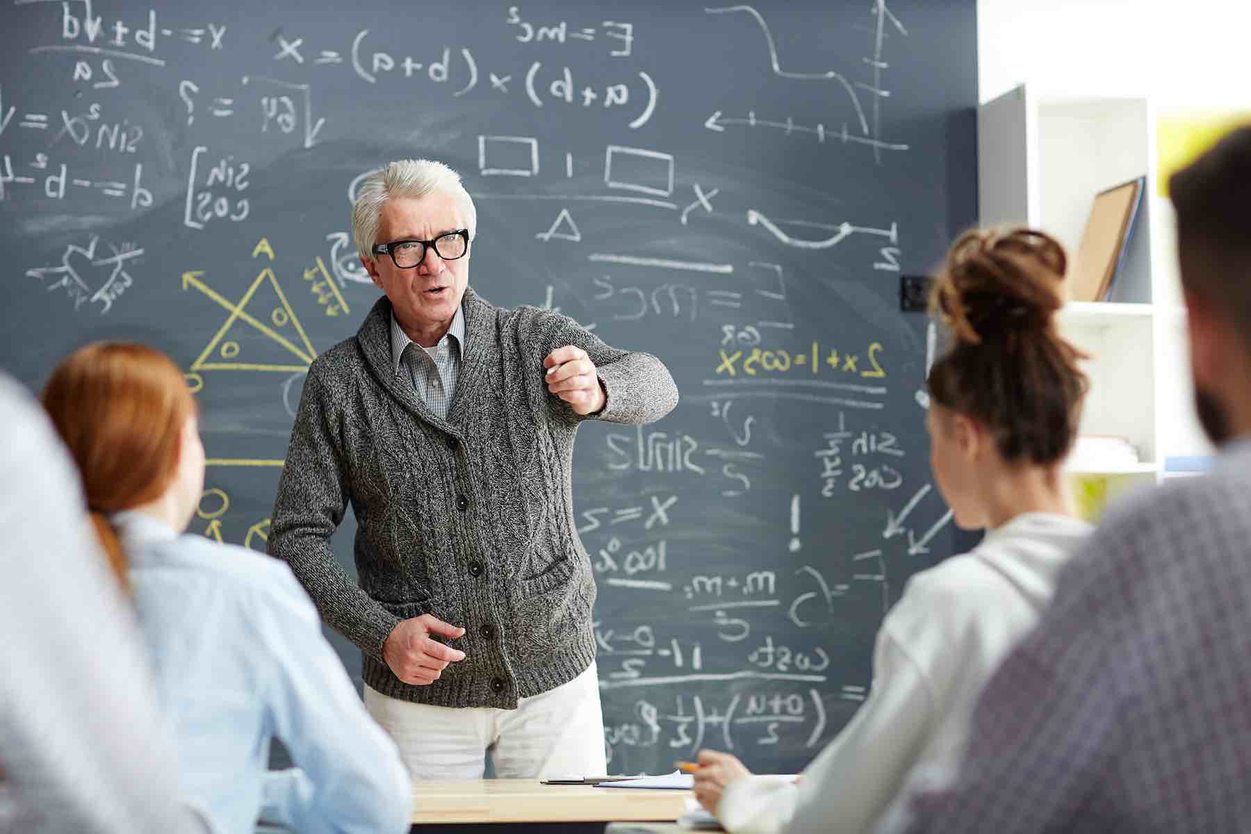 Professore sforza voce causa raucidine